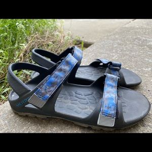Boys size 6 Merrell sandals